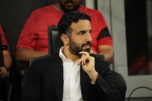 连续三战未尝胜绩，都灵俱乐部紧急约谈卡迪纳莱与阿莫林，教练职位面临严峻考验